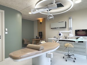 Dr Benjamin Dominguez - Chirurgien-Dentiste Marlenheim place picture